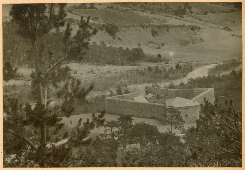 vue générale du fort dans son environnement