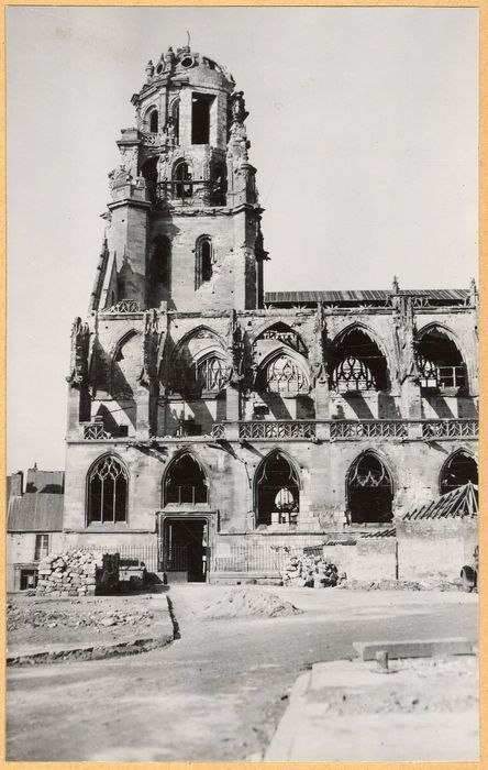 façade latérale sud, vue partielle