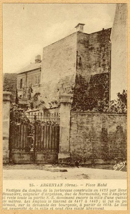 vue partielle du donjon, élévation sud