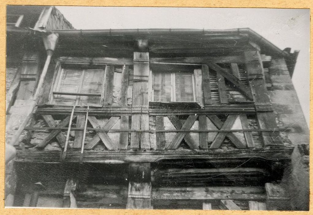 façade sur la ruelle, vue partielle