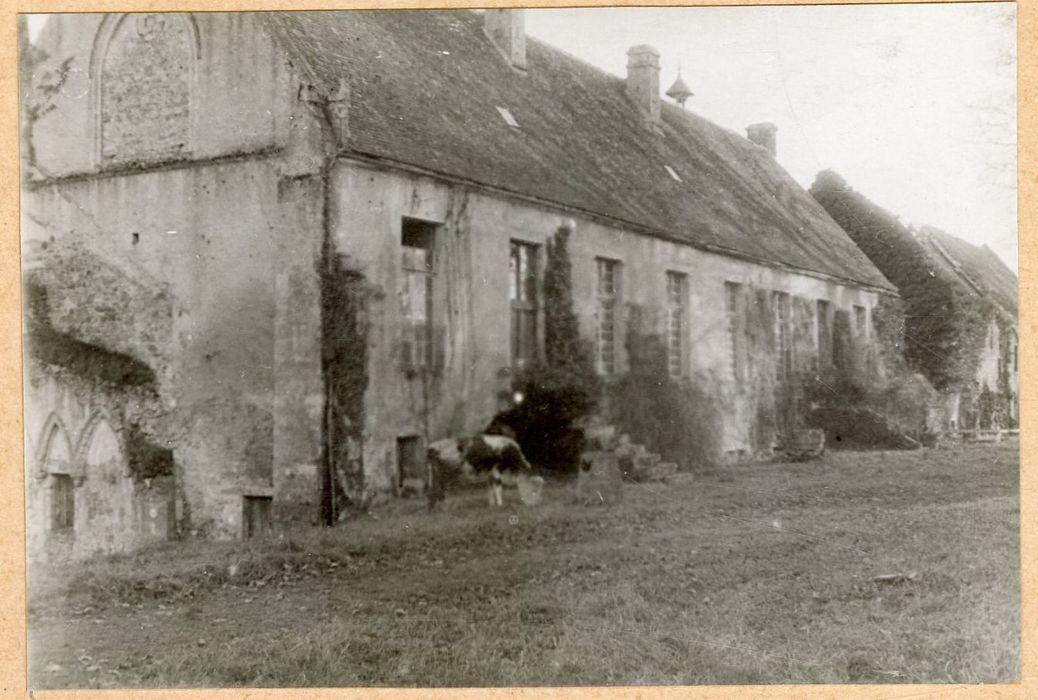 bâtiment monastique, façade ouest