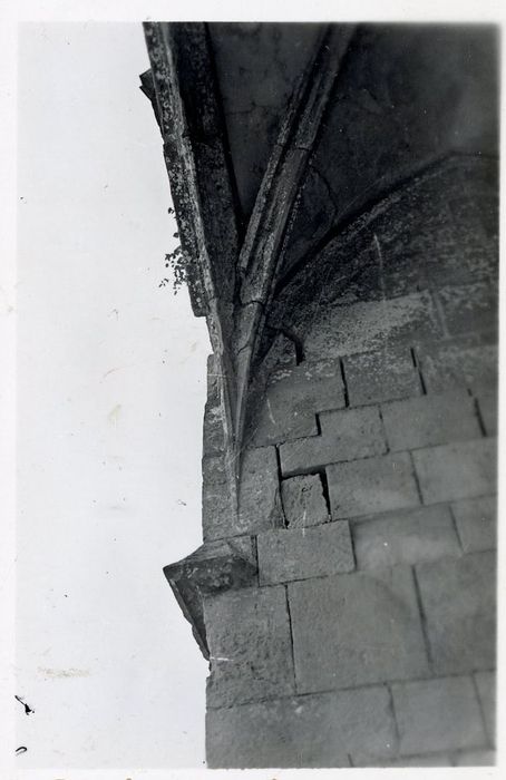 détail des maçonneries, détail du départ de la voûte