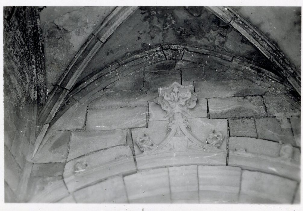 détail du tympan