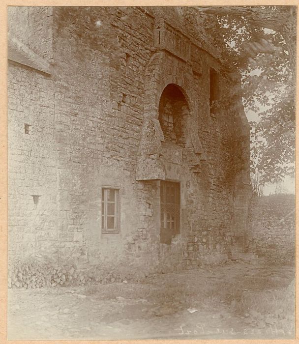 bâtiment sud, pignon est (?)