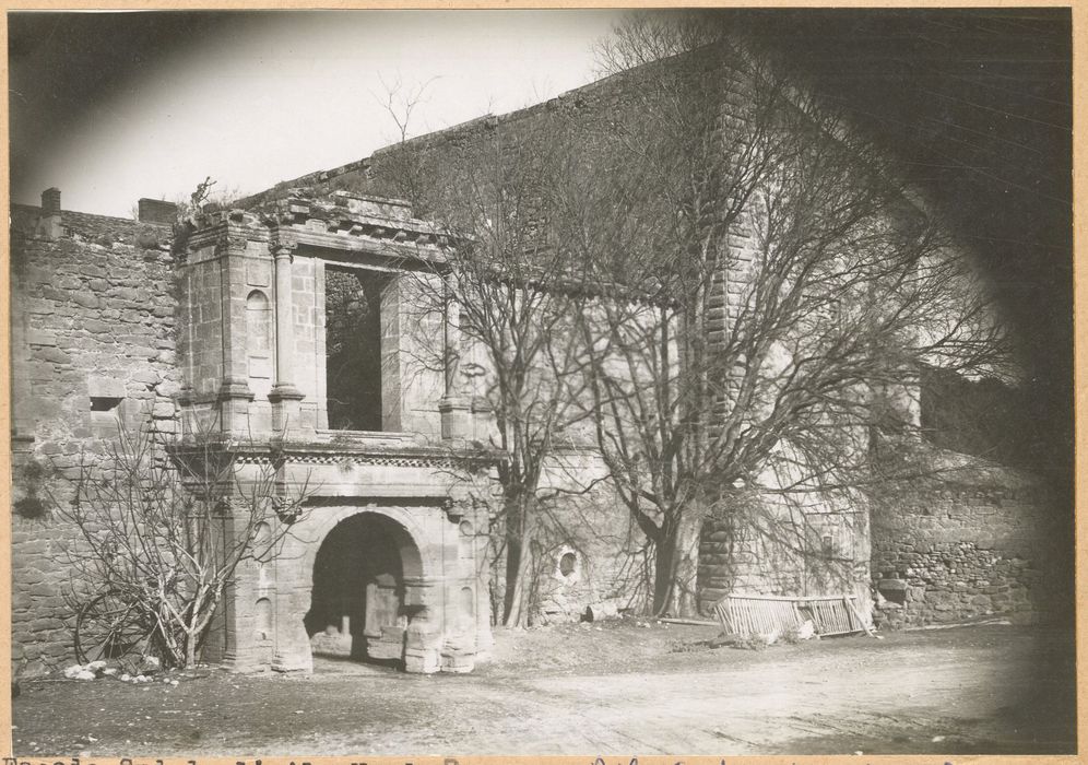 aile nord, façade sud, vue partielle
