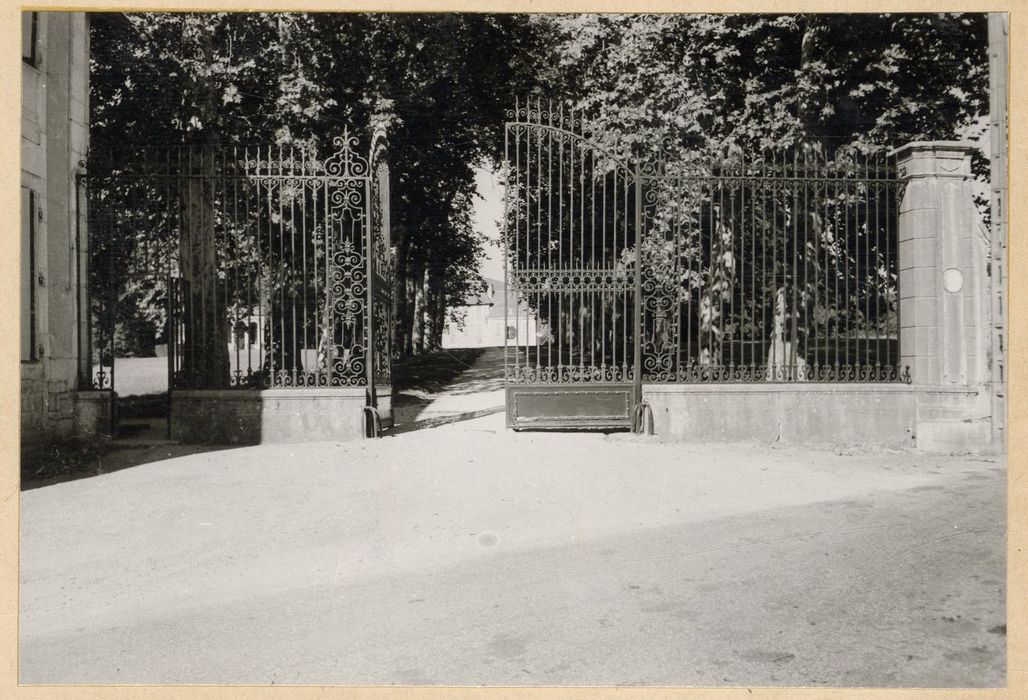 grille d’accès sud-ouest
