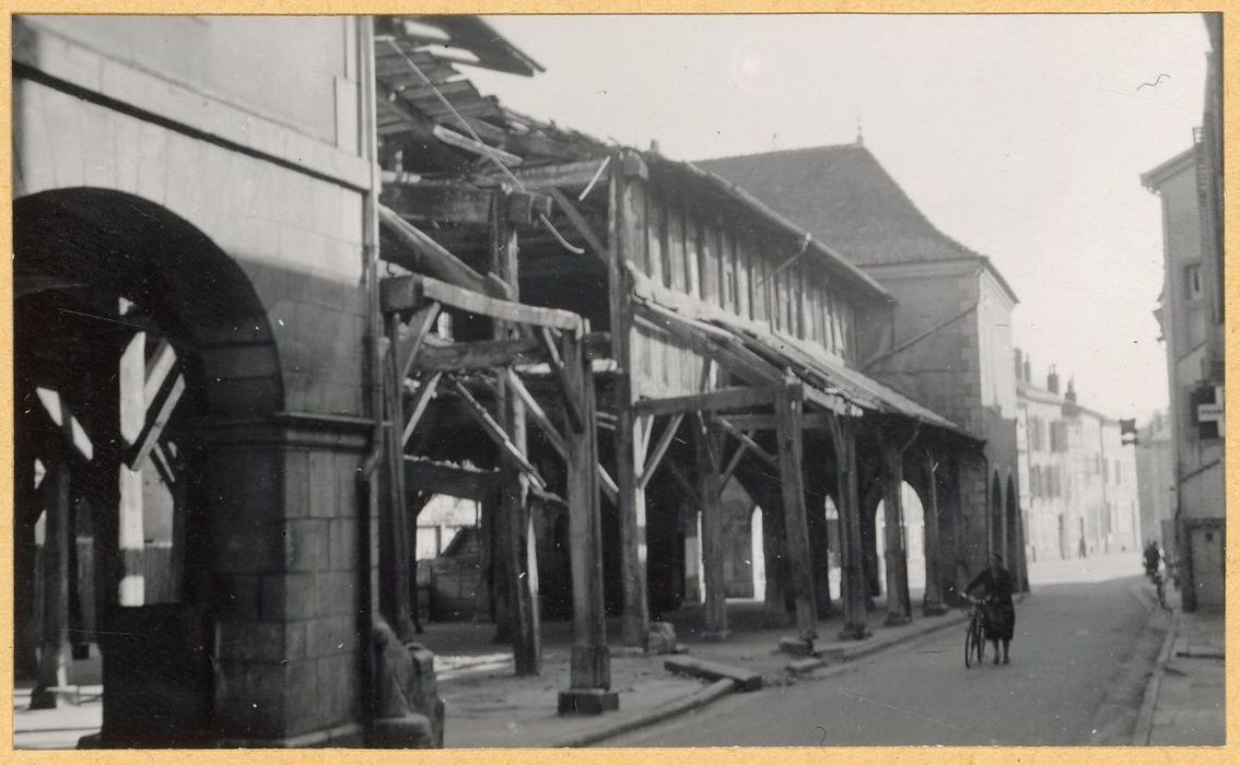 vue partielle de la halle