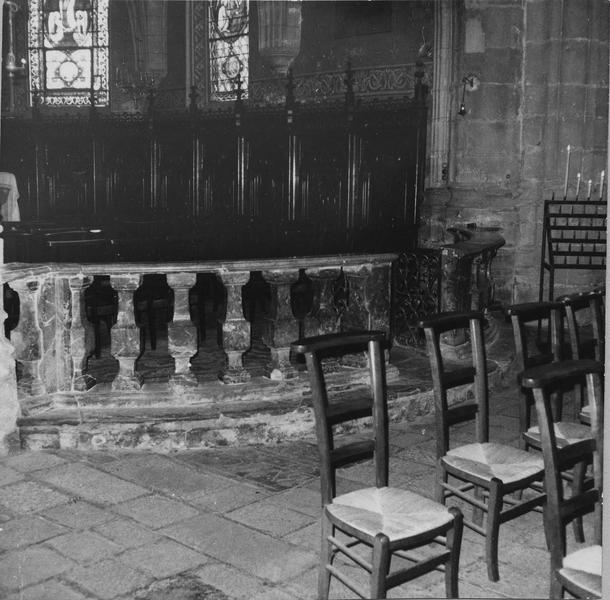 clôture de choeur (table de communion), deux éléments remployés comme clôtures des chapelles Nord et Sud, style Louis XIV - © Ministère de la Culture (France), Médiathèque du patrimoine et de la photographie (objets mobiliers), tous droits réservés
