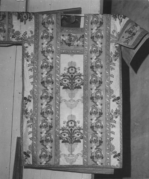 dalmatique - © Ministère de la Culture (France), Médiathèque du patrimoine et de la photographie (objets mobiliers), tous droits réservés