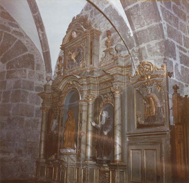autel, retable, trois statuettes - © Ministère de la Culture (France), Médiathèque du patrimoine et de la photographie (objets mobiliers), tous droits réservés