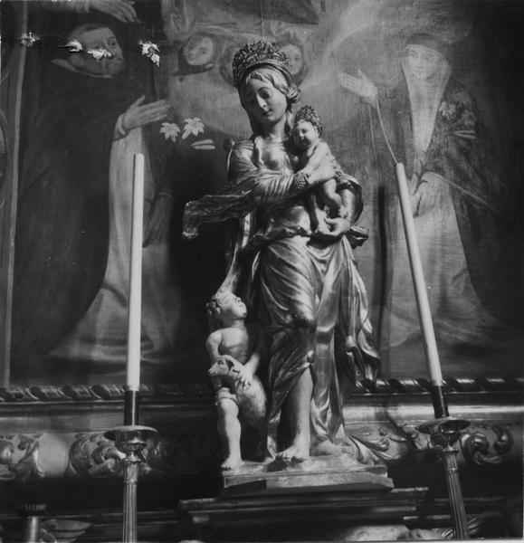 groupe sculpté : la Vierge à l'Enfant et saint Jean-Baptiste avec sa brebie - © Ministère de la Culture (France), Médiathèque du patrimoine et de la photographie (objets mobiliers), tous droits réservés