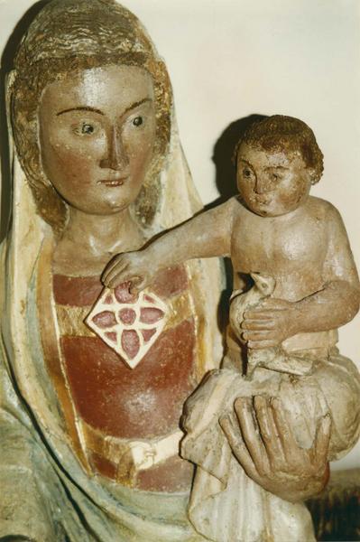 statue : Vierge à l'Enfant, détail des visages - © Ministère de la Culture (France), Médiathèque du patrimoine et de la photographie (objets mobiliers), tous droits réservés