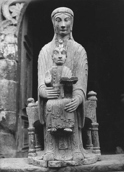 Statue : Vierge noire à l'enfant