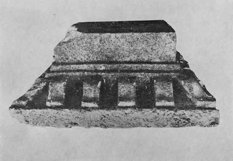coffre, urne cinéraire, avec son couvercle, vue de côté - © Ministère de la Culture (France), Médiathèque du patrimoine et de la photographie (objets mobiliers), tous droits réservés