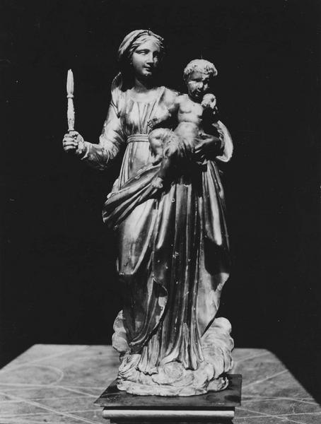 statue : Vierge à l'Enfant - © Ministère de la Culture (France), Médiathèque du patrimoine et de la photographie (objets mobiliers), tous droits réservés