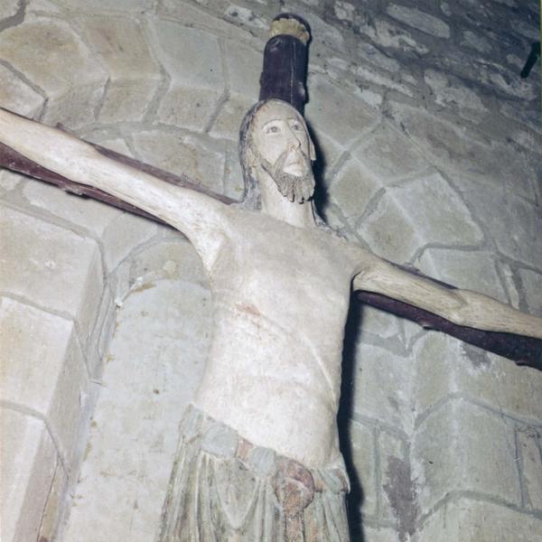 Statue : Christ en croix