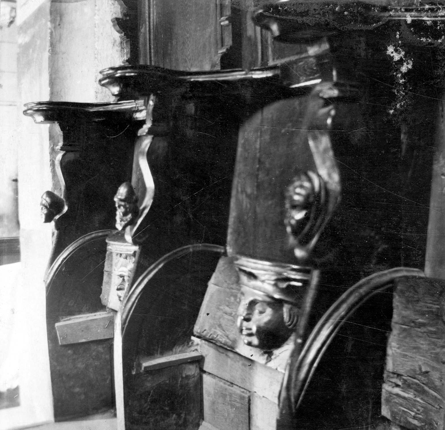 stalles, détail - © Ministère de la Culture (France), Médiathèque du patrimoine et de la photographie (objets mobiliers), tous droits réservés