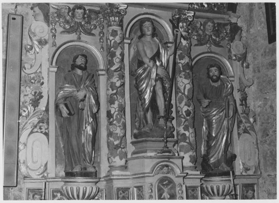 retable de Saint-Jean-Baptiste et ses trois statues : Saint Jean-Baptiste, Saint Luc et Saint Barthélémy