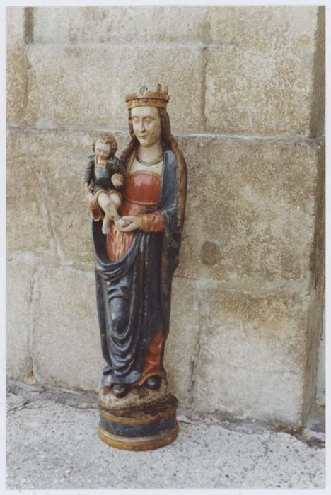 statue : Vierge à l'Enfant