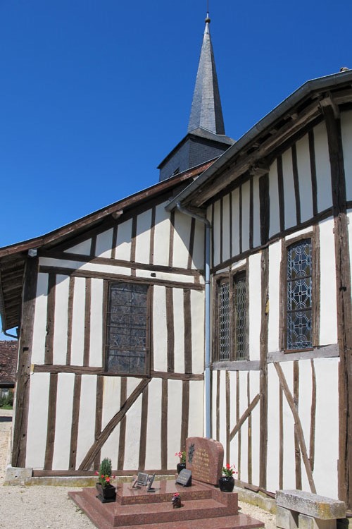 Façade nord, vue partielle ; pan de bois