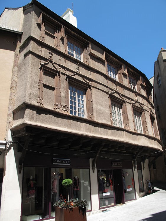 Façade sur rue ; pan de bois