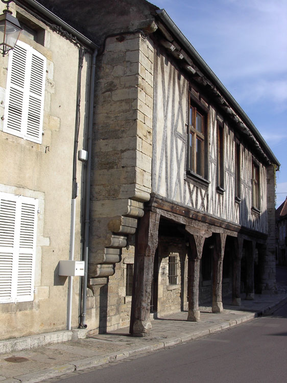 Façade sur rue, vue latérale