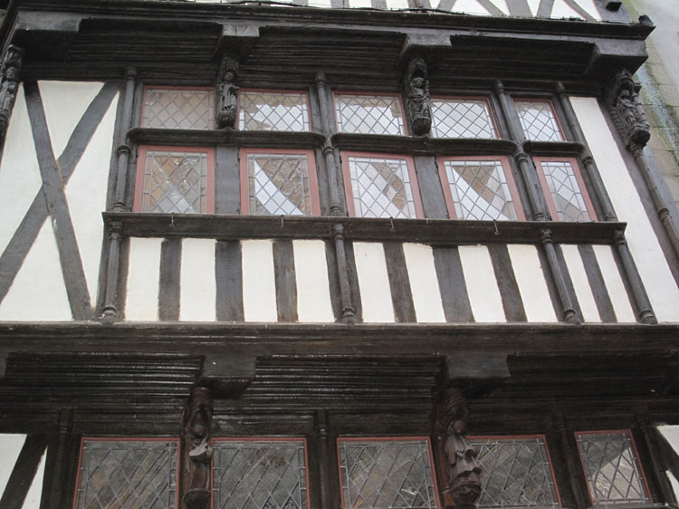 Façade à encorbellement