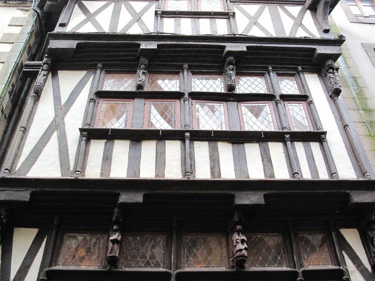 Façade à encorbellement