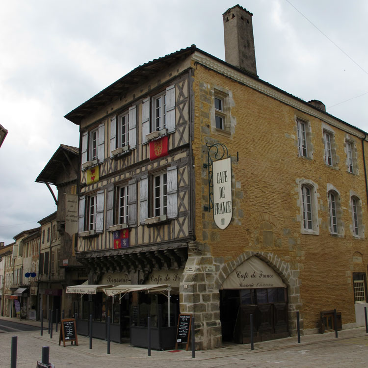 Vue générale depuis la place