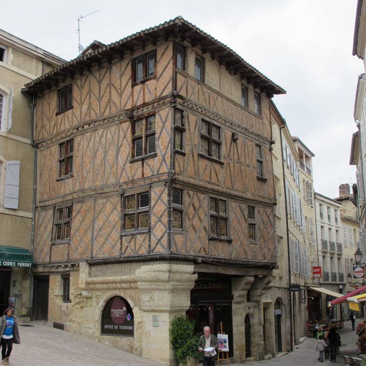 Vue générale depuis la place