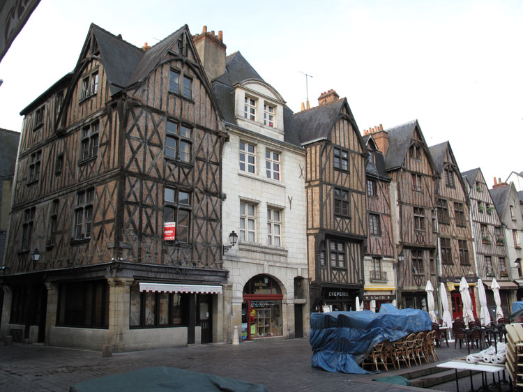 Ensemble des façades sur rue