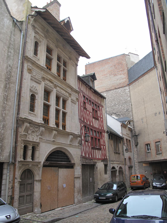 Façades sur rue ; pan de bois