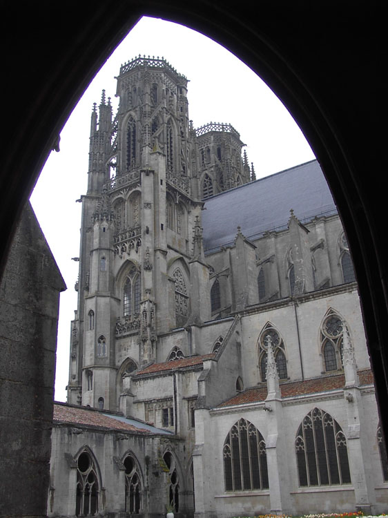 Église : façade sud et clocher