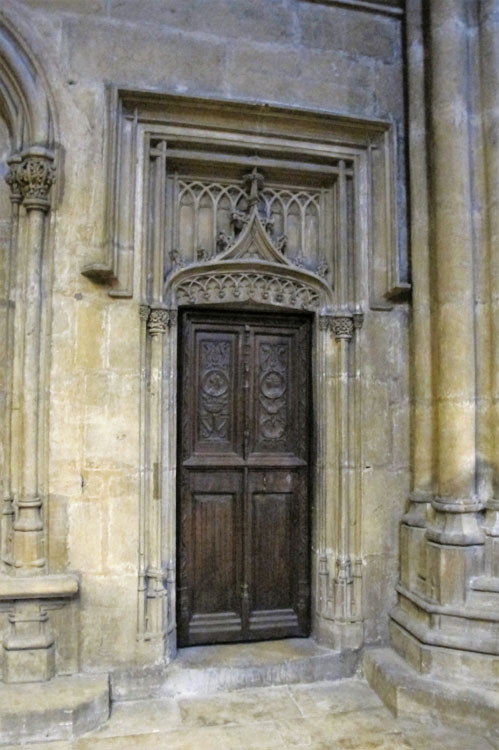 Porte à côté de la chapelle Saint-Livier