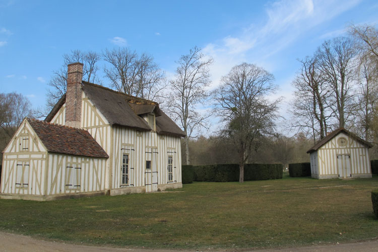 Hameau du château : maison à pans de bois