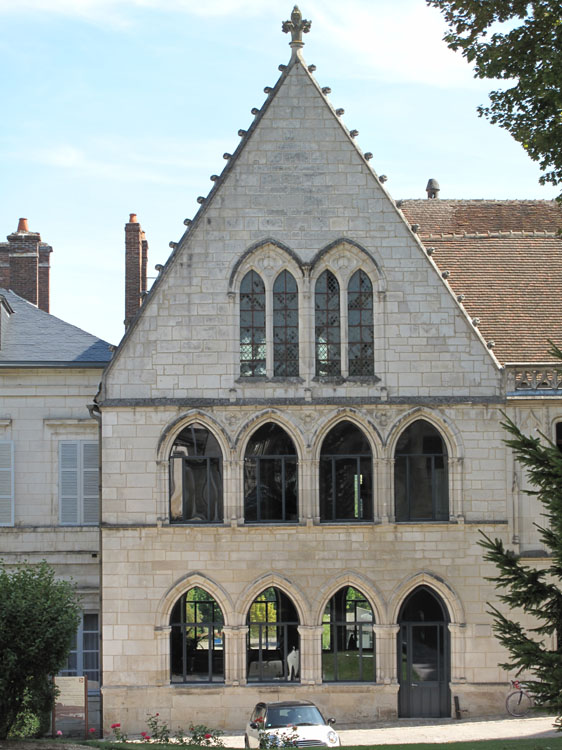 Bâtiment synodal du Palais : façade à pignon