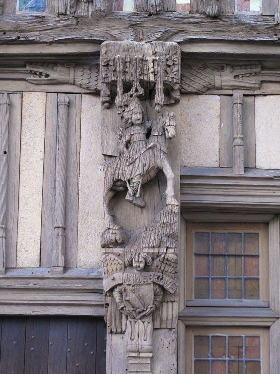 Façade sur rue : console sculptée