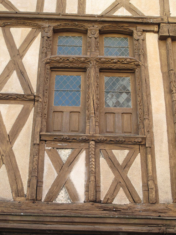 Façade sur rue : fenêtre