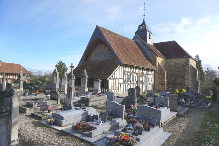 Façade sud-ouest et cimetière