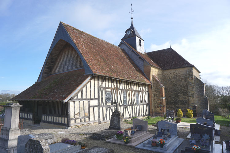 Façade sud-ouest et cimetière