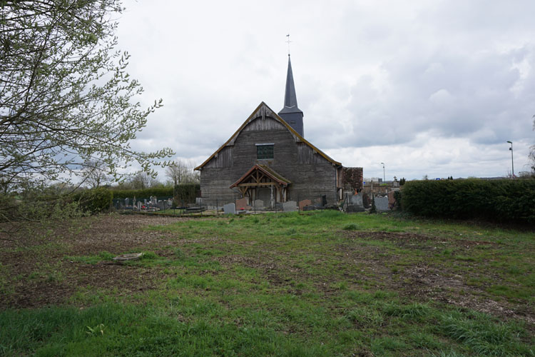 Façade ouest et cimetière