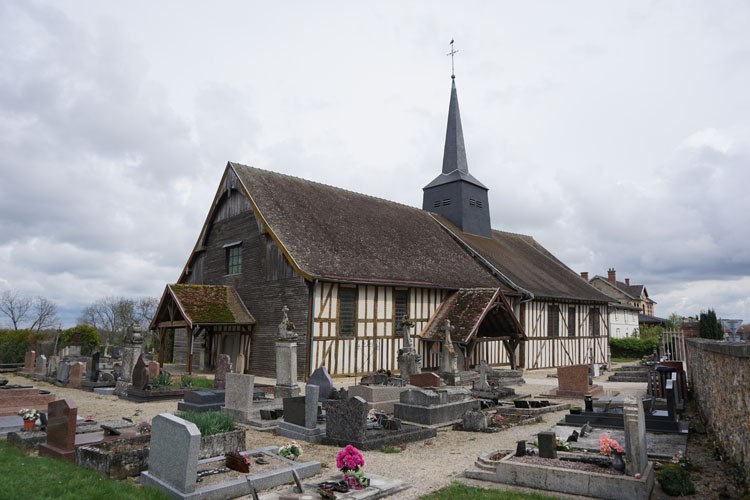 Façade sud-ouest et cimetière