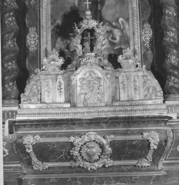 retable (retable architecturé) d'une chapelle latérale