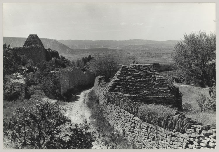 Bories, Gordes (Vaucluse), 1955