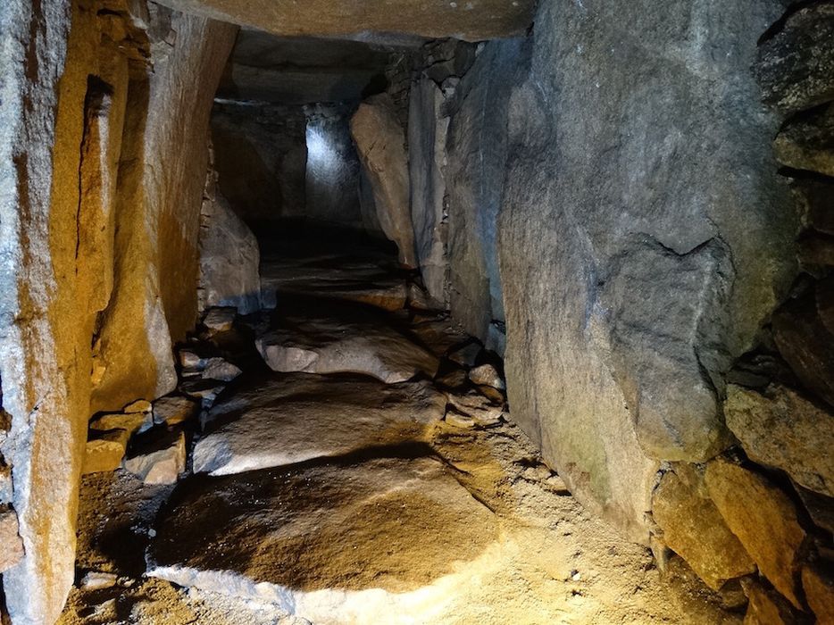 Dolmen du Petit-Mont : Détail