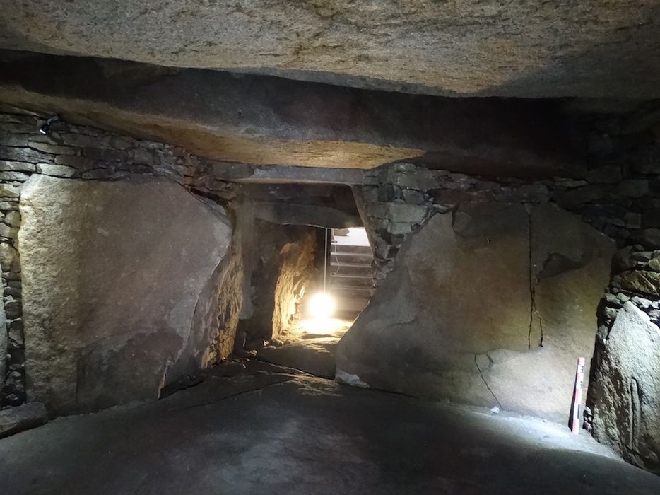 Dolmen du Petit-Mont : Détail