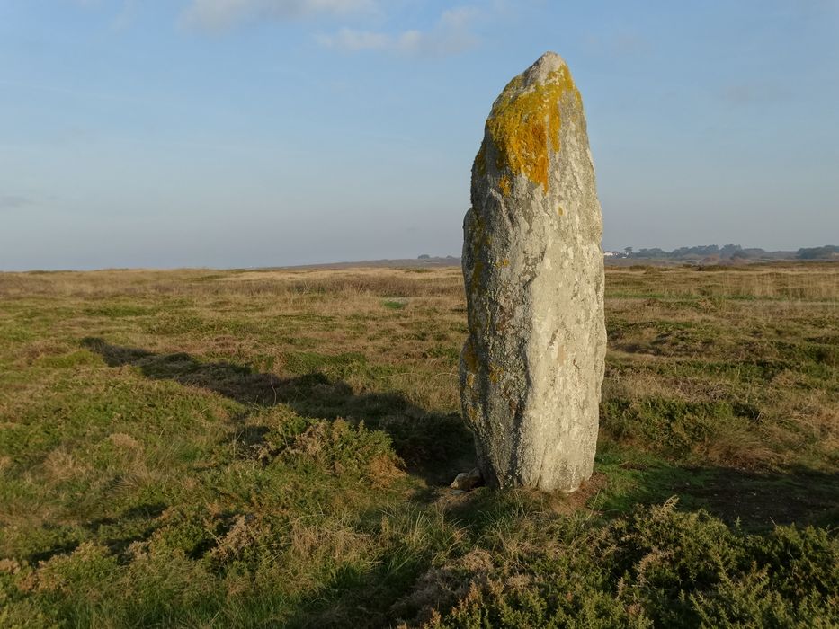 Menhir de la pointe d'Er-Limouzen