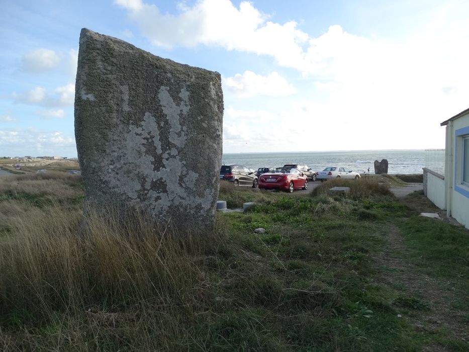 Menhir couché