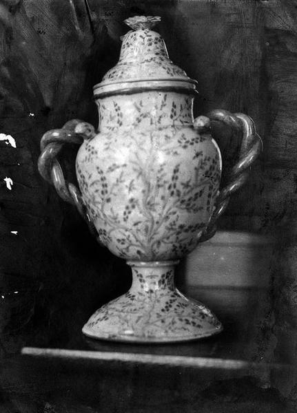pot à pharmacie, vue gnérale - © Ministère de la Culture (France), Médiathèque du patrimoine et de la photographie (objets mobiliers), tous droits réservés