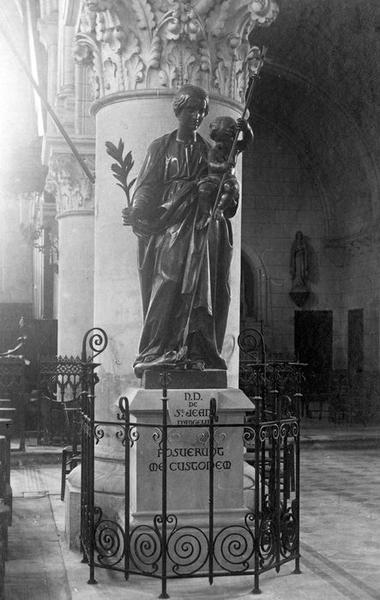 statue : Vierge à l'Enfant, vue générale - © Ministère de la Culture (France), Médiathèque du patrimoine et de la photographie (objets mobiliers), tous droits réservés